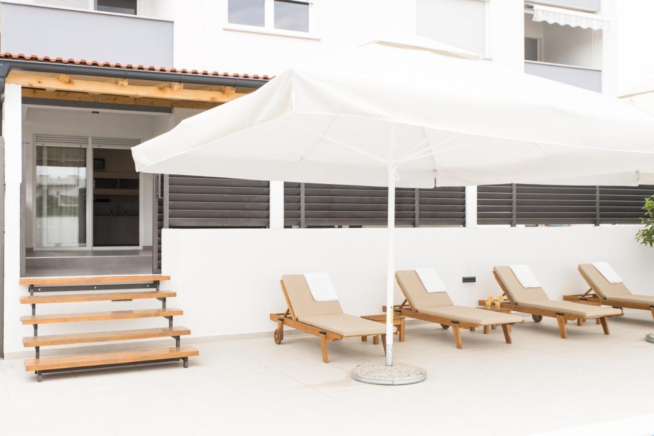 Apartment Zara - Luxury Apartment With Private Pool Exteriör bild